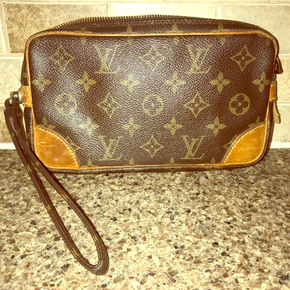 Vintage Louis Vuitton wristlet/clutch